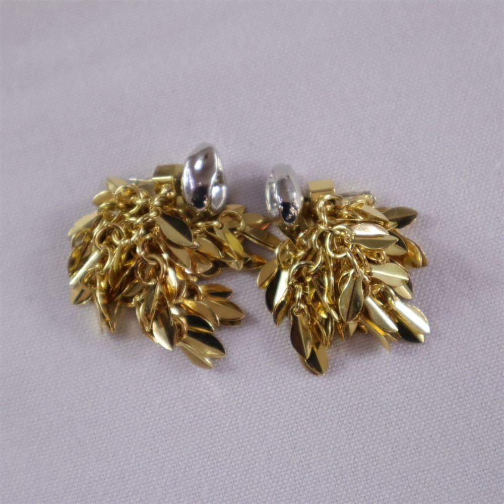 Aretes hojitas