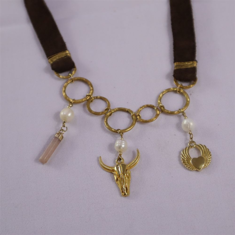 Collar de gamuza y toro - Image 2